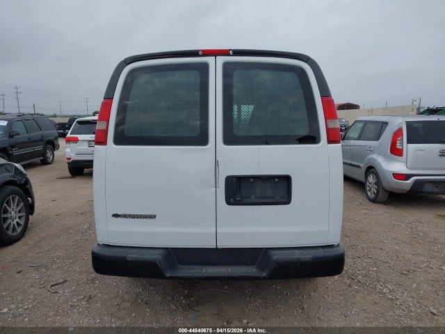 1GCWGAFP5J1181933 Chevrolet Express 2500 Work Van
