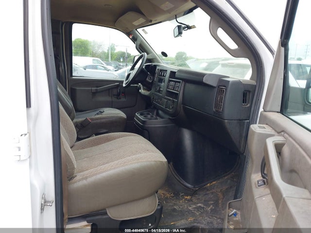 1GCWGAFP5J1181933 Chevrolet Express 2500 Work Van