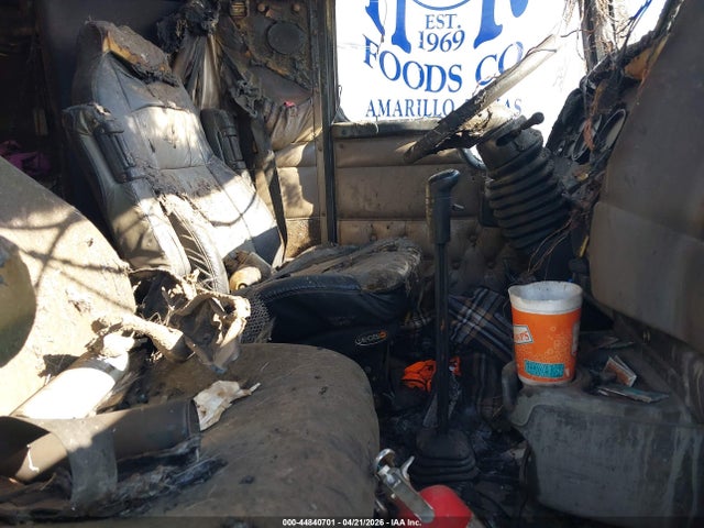 44840701 :رقم المزاد ، 1XKADB8XX6J092263 vin ، 2006 Kenworth Construction T600 مزاد بيع