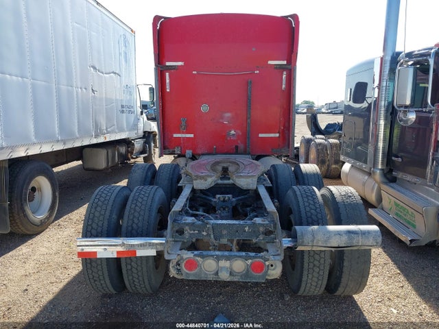 44840701 :رقم المزاد ، 1XKADB8XX6J092263 vin ، 2006 Kenworth Construction T600 مزاد بيع