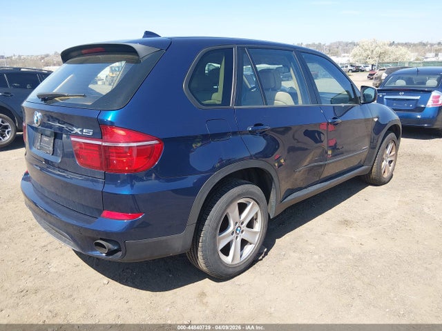 2011 BMW X5 5UXZV4C51BL739241 Photo 3
