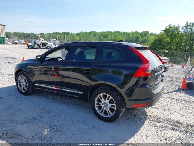 2015 VOLVO XC60 YV440MDJ8F2729448 Photo 2