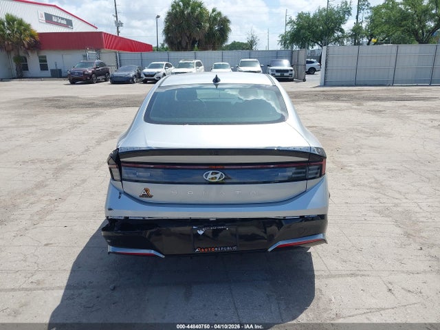 2025 Hyundai Sonata Sel მანქანა იყიდება აუქციონზე, vin: KMHL64JA0SA450928, აუქციონის ნომერი: 44840750