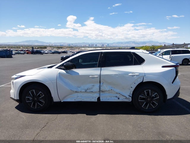 Toyota Bz Xle 2026 JTMBDAFB6TJ017900 Image 14