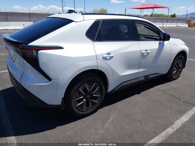 Toyota Bz Xle 2026 JTMBDAFB6TJ017900 Image 4