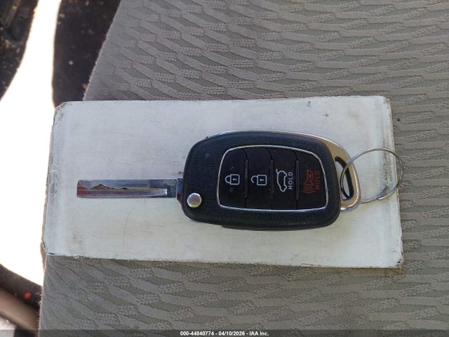 5XYZTDLB0HG442950 Hyundai Santa Fe Sport 2.4l