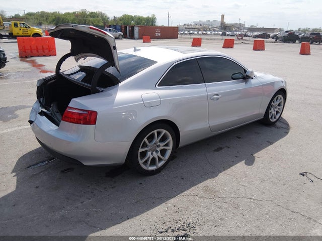 44840783 :رقم المزاد ، WAUCFAFR0CA002849 vin ، 2012 Audi A5 2.0t Premium مزاد بيع