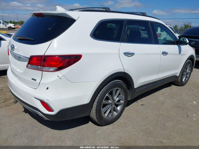 KM8SNDHF4HU174955 Hyundai Santa Fe Se