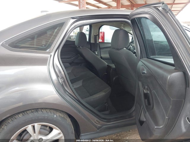 1FADP3F27EL461733 Ford FOCUS SE