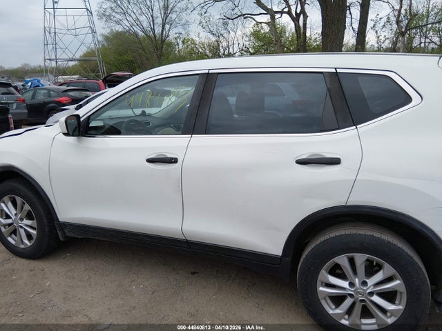 Продажа на аукционе авто 2016 Nissan Rogue S, vin: KNMAT2MV7GP640382, номер лота: 44840813