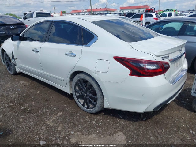 1N4AL3AP0HC258897 Nissan Altima 2.5 Sr