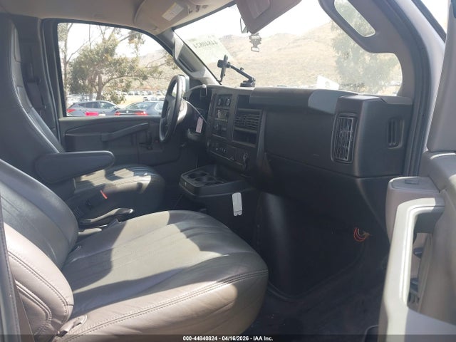 Продаж на аукціоні авто 2022 Chevrolet Express Passenger Rwd 3500 Regular Wheelbase Ls, vin: 1GAZGLFP5N1186525, номер лоту: 44840824