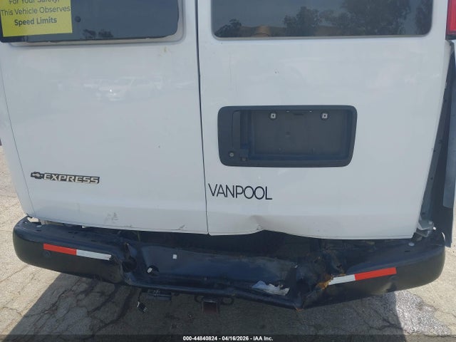 Продаж на аукціоні авто 2022 Chevrolet Express Passenger Rwd 3500 Regular Wheelbase Ls, vin: 1GAZGLFP5N1186525, номер лоту: 44840824