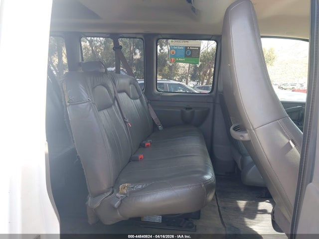 Продаж на аукціоні авто 2022 Chevrolet Express Passenger Rwd 3500 Regular Wheelbase Ls, vin: 1GAZGLFP5N1186525, номер лоту: 44840824