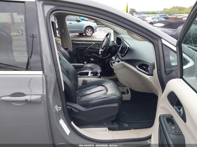 2C4RC1BG0NR138603 Chrysler Pacifica Touring L