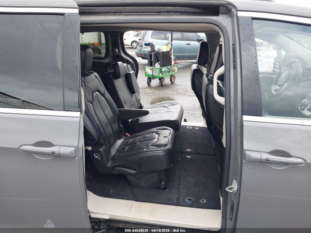 2C4RC1BG0NR138603 Chrysler Pacifica Touring L
