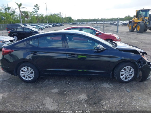 2020 Hyundai Elantra Se მანქანა იყიდება აუქციონზე, vin: 5NPD74LF2LH563675, აუქციონის ნომერი: 44840839