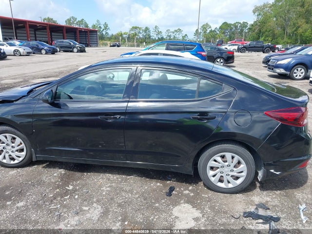 2020 Hyundai Elantra Se მანქანა იყიდება აუქციონზე, vin: 5NPD74LF2LH563675, აუქციონის ნომერი: 44840839