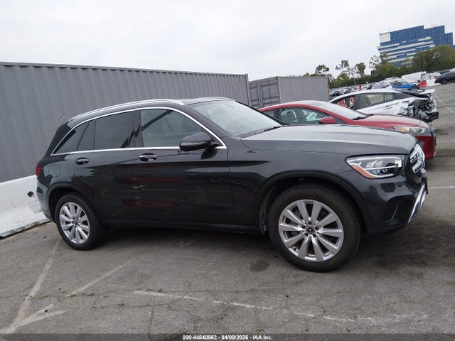 44840862 :رقم المزاد ، WDC0G8DBXLF719239 vin ، 2020 Mercedes-benz Glc 300 مزاد بيع