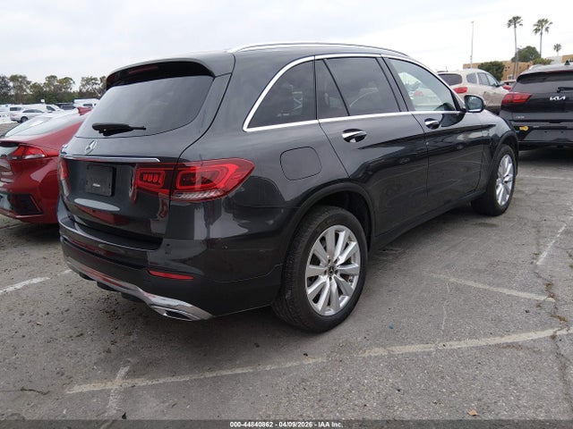 44840862 :رقم المزاد ، WDC0G8DBXLF719239 vin ، 2020 Mercedes-benz Glc 300 مزاد بيع