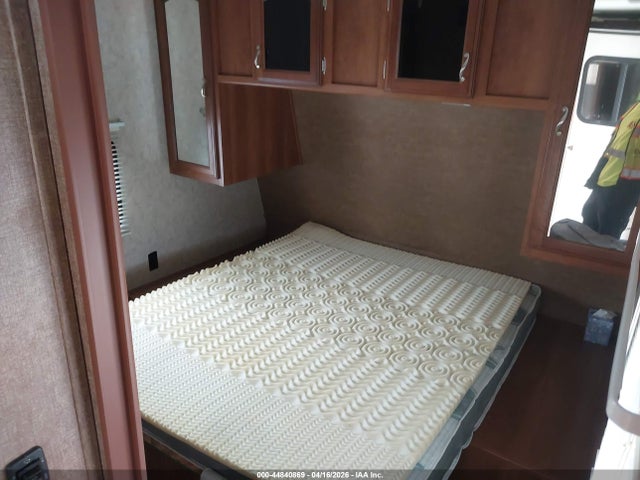 5ZT2AVYB1GB911329 Prime Time Avenger Avt33rci Travel Trailer