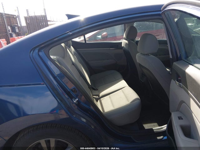 Продажа на аукционе авто 2018 Hyundai Elantra Sel, vin: 5NPD84LF7JH241916, номер лота: 44840903