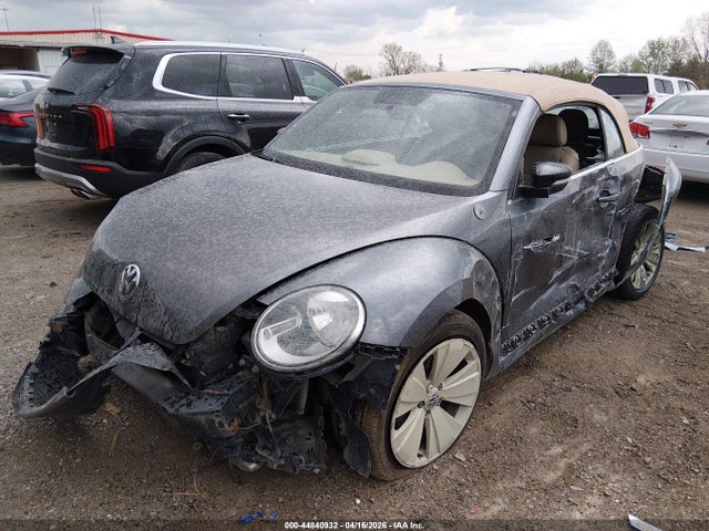 44840932 :رقم المزاد ، 3VW767AT3DM813752 vin ، 2013 Volkswagen Beetle 2.0t مزاد بيع