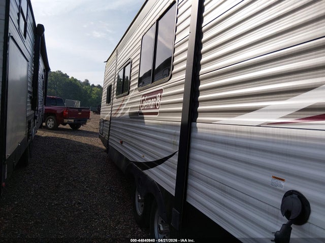Продажа на аукционе авто 2019 Coleman Lantern, vin: 4YDT28527KH934285, номер лота: 44840940