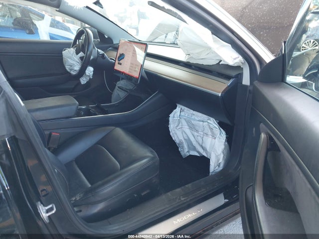 Продаж на аукціоні авто 2018 Tesla Model 3 Long Range/mid Range, vin: 5YJ3E1EA9JF057127, номер лоту: 44840942