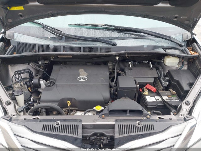 Aukcja sprzedaży 2014 Toyota Sienna Xle V6 8 Passenger, vin: 5TDYK3DC0ES443661, numer aukcji: 44840943
