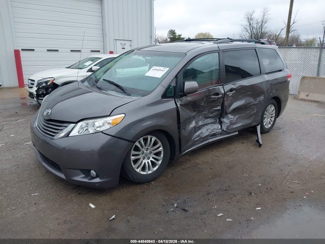 Aukcja sprzedaży 2014 Toyota Sienna Xle V6 8 Passenger, vin: 5TDYK3DC0ES443661, numer aukcji: 44840943