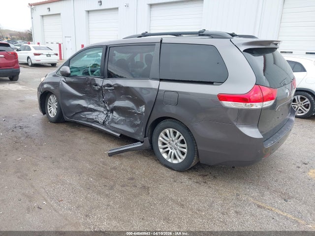 Aukcja sprzedaży 2014 Toyota Sienna Xle V6 8 Passenger, vin: 5TDYK3DC0ES443661, numer aukcji: 44840943