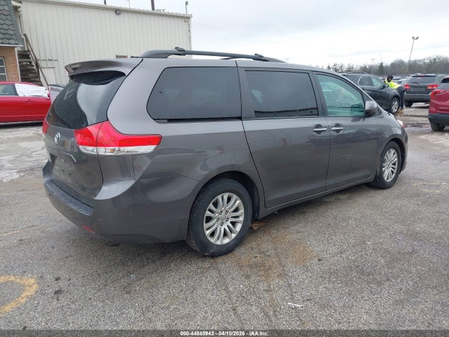 Aukcja sprzedaży 2014 Toyota Sienna Xle V6 8 Passenger, vin: 5TDYK3DC0ES443661, numer aukcji: 44840943