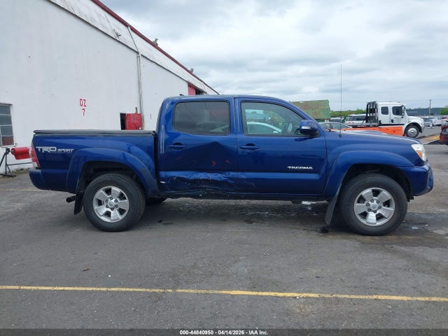 Toyota Tacoma Base V6 2015 3TMLU4EN9FM191808 Image 13