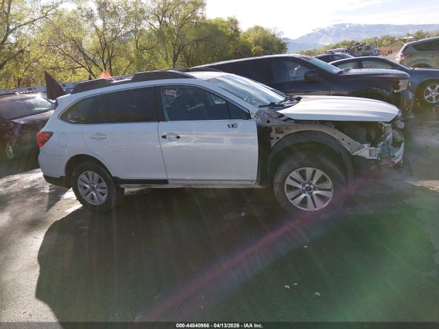 Продаж на аукціоні авто 2017 Subaru Outback 2.5i Premium, vin: 4S4BSAFC9H3239997, номер лоту: 44840966