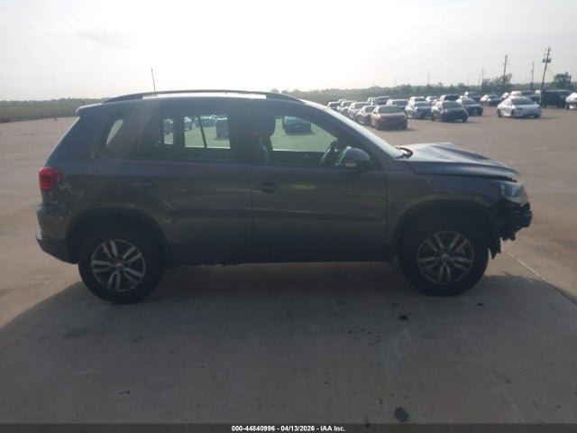 44840996 :رقم المزاد ، WVGAV7AX3GW511814 vin ، 2016 Volkswagen Tiguan S مزاد بيع
