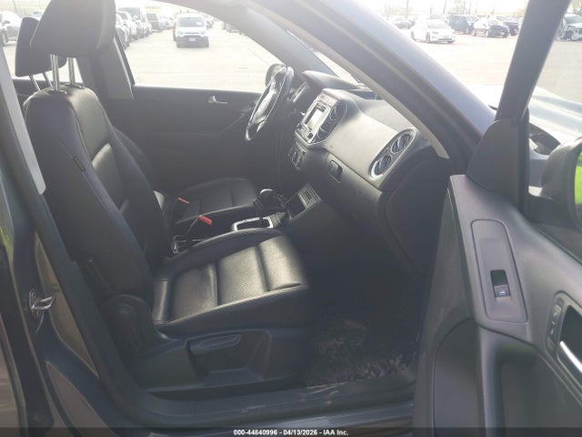 44840996 :رقم المزاد ، WVGAV7AX3GW511814 vin ، 2016 Volkswagen Tiguan S مزاد بيع