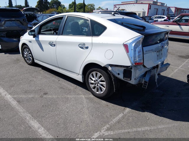 Toyota PRIUS PLUG-IN 2014 JTDKN3DP0E3053483 Image 3