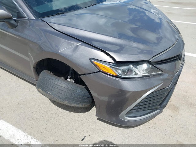4T1C11AK0MU422683 Toyota CAMRY LE