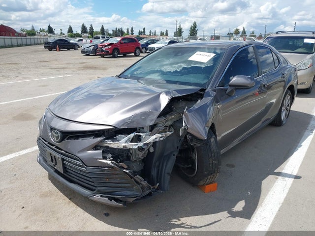 4T1C11AK0MU422683 Toyota CAMRY LE