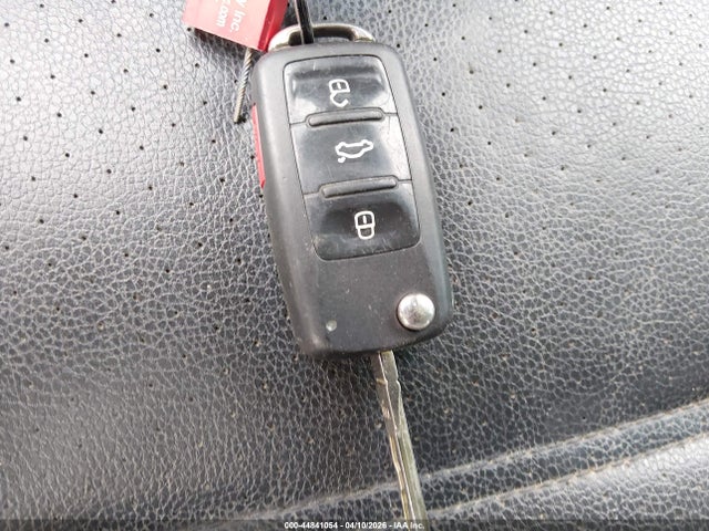 Продажа на аукционе авто 2017 Volkswagen Jetta 1.4t Se, vin: 3VWDB7AJ4HM201255, номер лота: 44841054