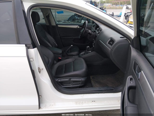 Продажа на аукционе авто 2017 Volkswagen Jetta 1.4t Se, vin: 3VWDB7AJ4HM201255, номер лота: 44841054
