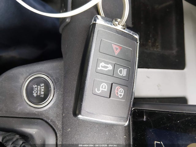 44841064 :رقم المزاد ، SALEJ6EX4P2124551 vin ، 2023 Land Rover Defender 90 S مزاد بيع