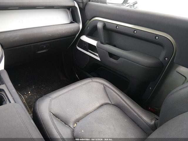 44841064 :رقم المزاد ، SALEJ6EX4P2124551 vin ، 2023 Land Rover Defender 90 S مزاد بيع