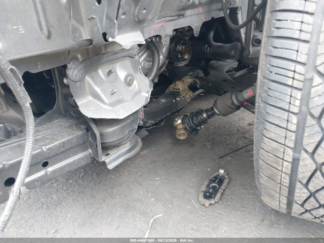 4T1B11HK0JU083792 Toyota CAMRY SE