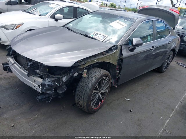4T1B11HK0JU083792 Toyota CAMRY SE