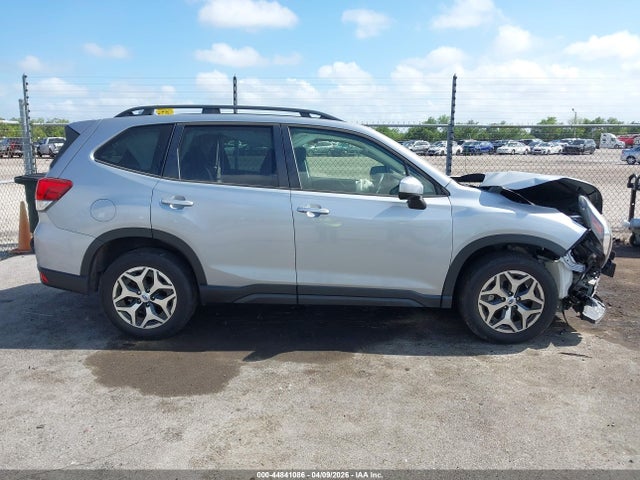 Aukcja sprzedaży 2022 Subaru Forester Premium, vin: JF2SKAEC8NH413287, numer aukcji: 44841086