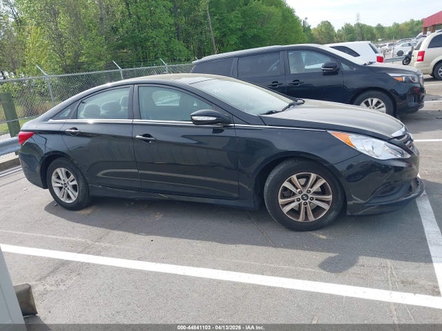 Продажа на аукционе авто 2014 Hyundai Sonata Gls, vin: 5NPEB4AC1EH947607, номер лота: 44841103
