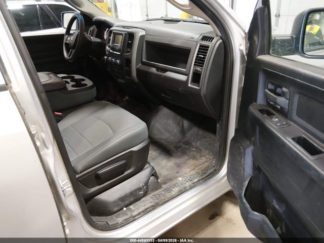 1C6RR7KG9JS306577 RAM 1500 Tradesman 4x4 5&#039;7 Box