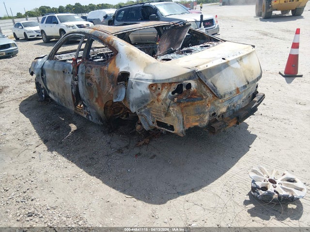 44841115 :رقم المزاد ، 1HGCT1B82EA002932 vin ، 2014 Honda Accord Ex-l مزاد بيع
